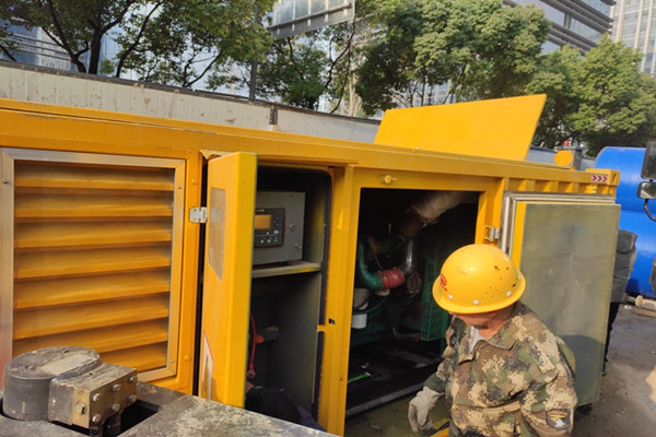 柴油發(fā)電機(jī)組的潤(rùn)滑系統(tǒng)保養(yǎng)