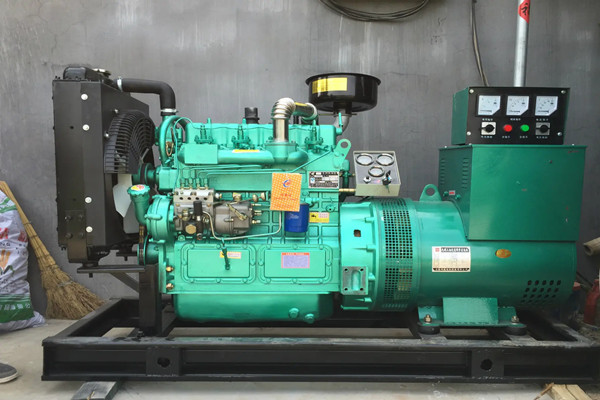 同步發(fā)電機(jī)的工作原理調(diào)控及維護(hù)